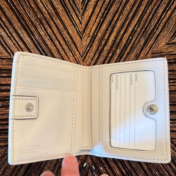 COACH SIGNATURE WALLET - Picture 9 of 12